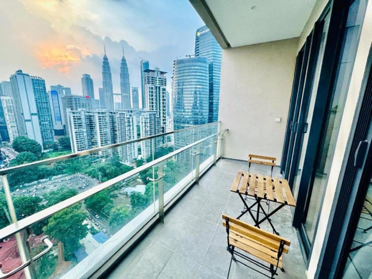 Crown Suites The Manor Klcc Kuala Lumpur City Center エクステリア 写真
